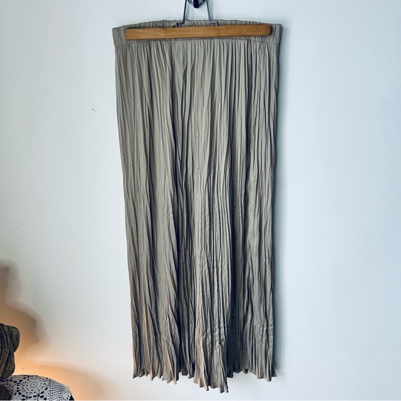 RW&CO. Dresses & Skirts - RW&CO. Pleated Maxi Skirt in Beige